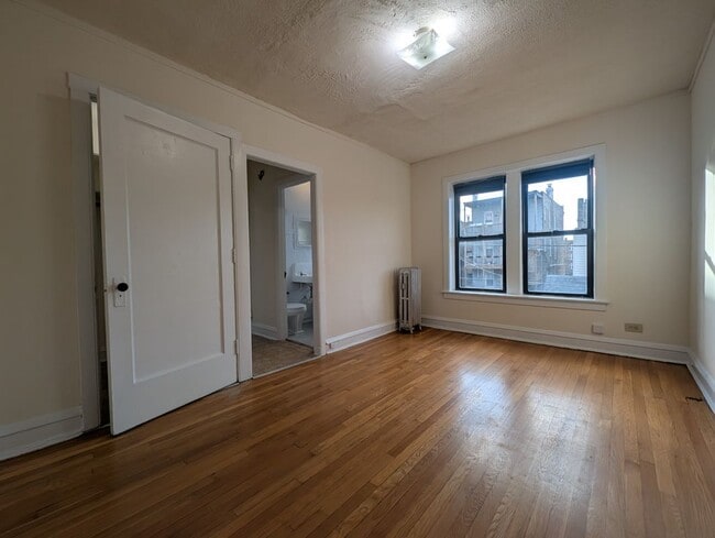 Building Photo - 2700 N Spaulding Ave