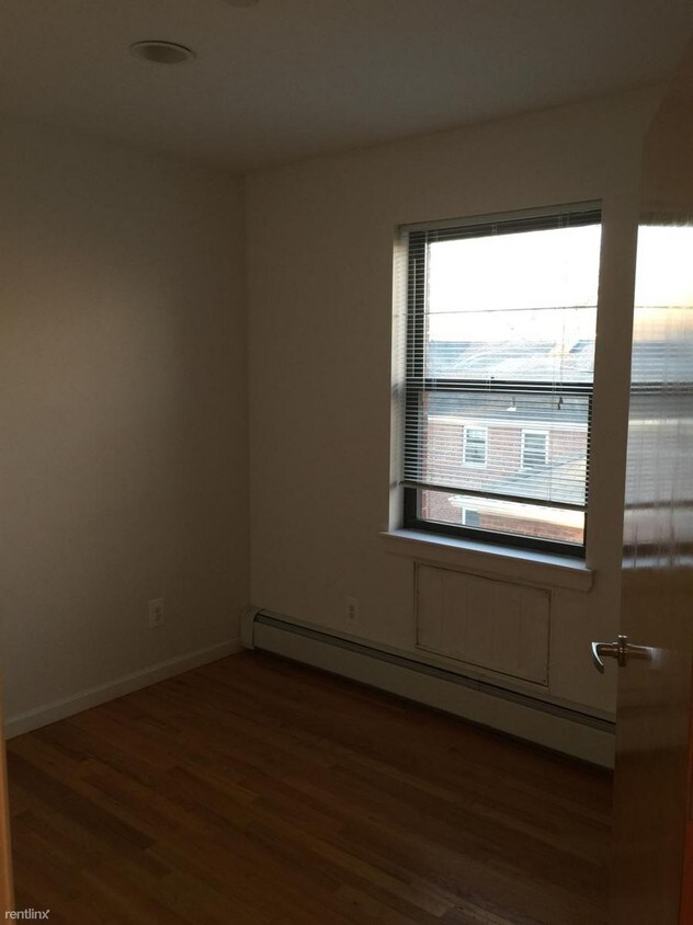 1 br, 1 bath - 4012 192nd St - 1 br, 1 bath  - 4012 192nd St