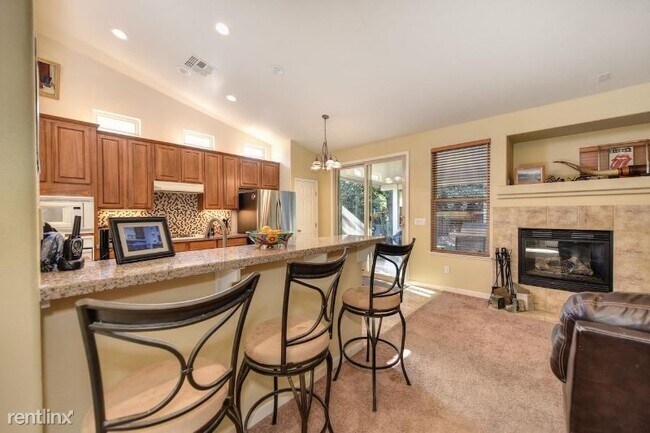 Building Photo - 3 br, 2 bath House - 1609 Apple Way