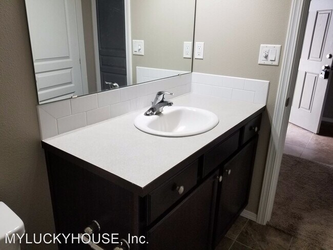 Building Photo - 4 br, 2.5 bath House - 21246 Golden Mkt