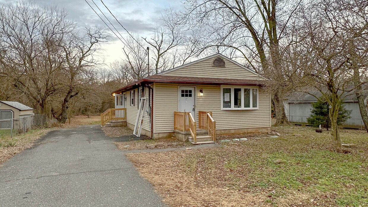 66 Wallace St, Elmer, NJ 08318 House Rental in Elmer, NJ