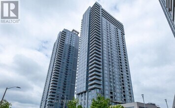 Building Photo - 255 Village Green Square