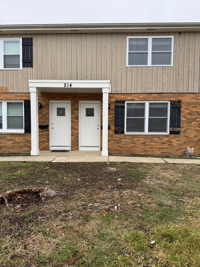 Building Photo - 214 Lindell Dr