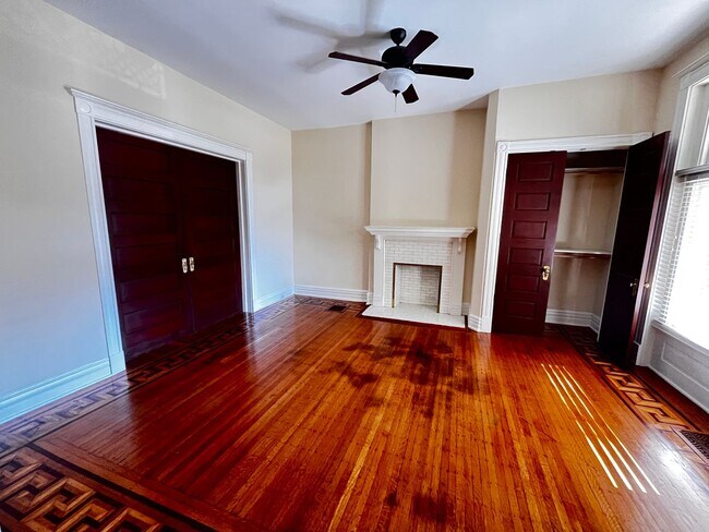 Foto del edificio - 1921 Frankfort Ave