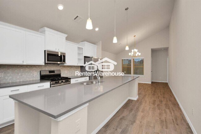 Building Photo - 6927 Escondido Dr