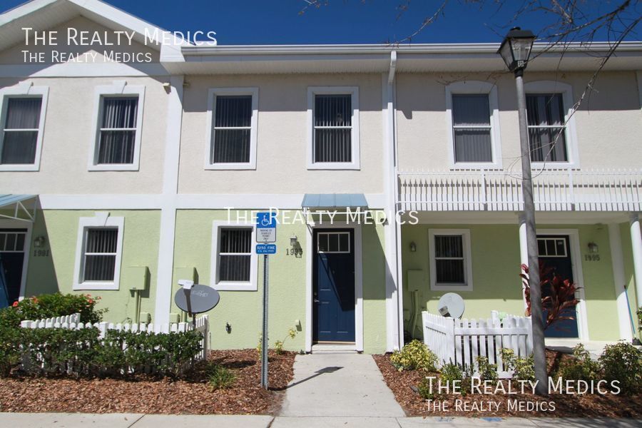 LOVELY 3 Bedroom/2.5 Bathroom Townhouse in... House for Rent in