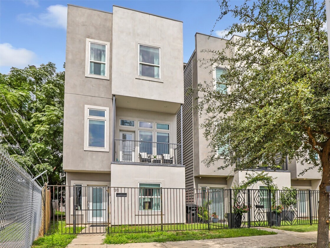 Foto principal - 1310 Roberts St