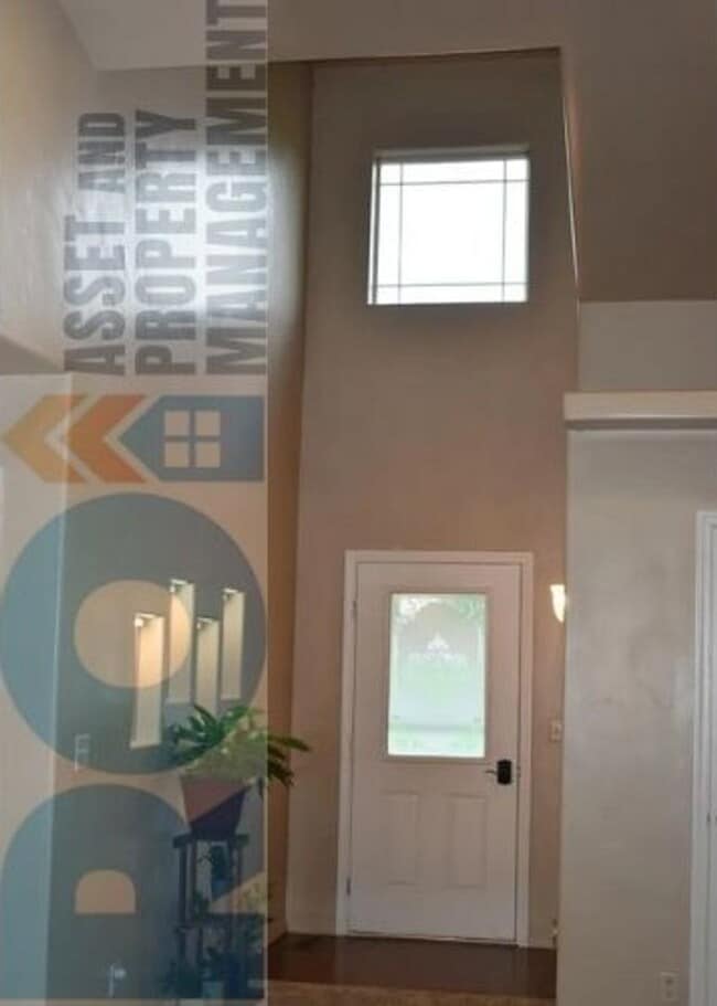 Building Photo - Charming 3-Bed 2-Bath House for Rent in We...
