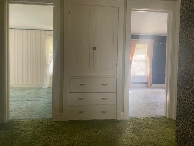 Vestíbulo en planta superior almacenaje incorporado - 622 Melrose Ct