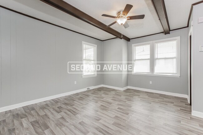 Foto del edificio - 1806 Sundale Ave