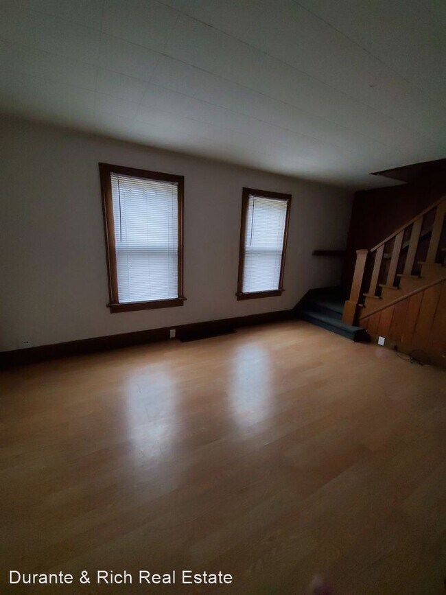 Foto del edificio - 3 br, 1 bath House - 4020 11th Ave
