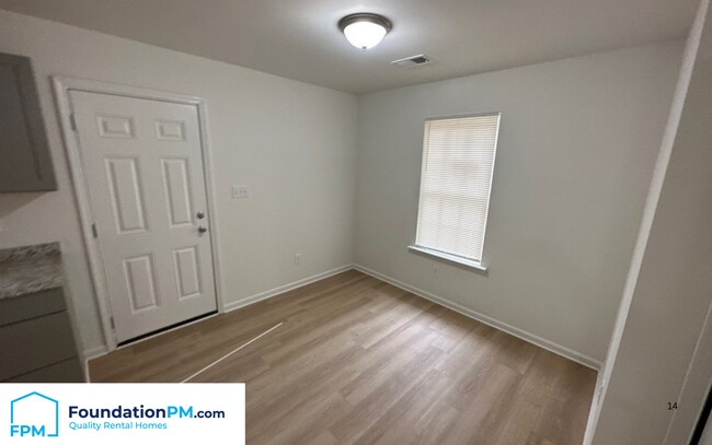 Foto del edificio - 3612 Brookmeade St