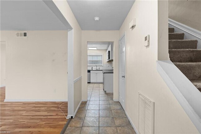 Foto del edificio - 3716 Table Rock Ln