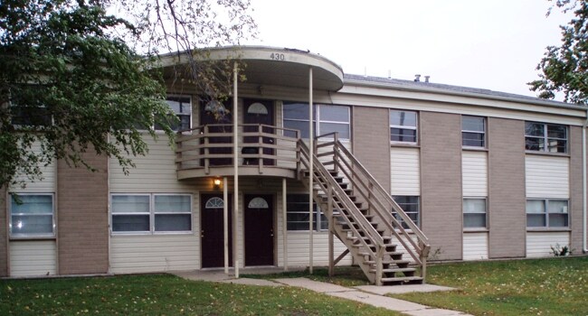 Deer Creek - Deer Creek Apartments
