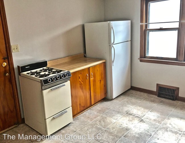 Building Photo - 1204-1206 S 73rd St