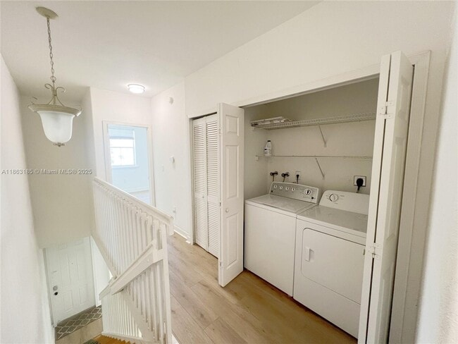 Foto del edificio - 5430 NW 107th Ave