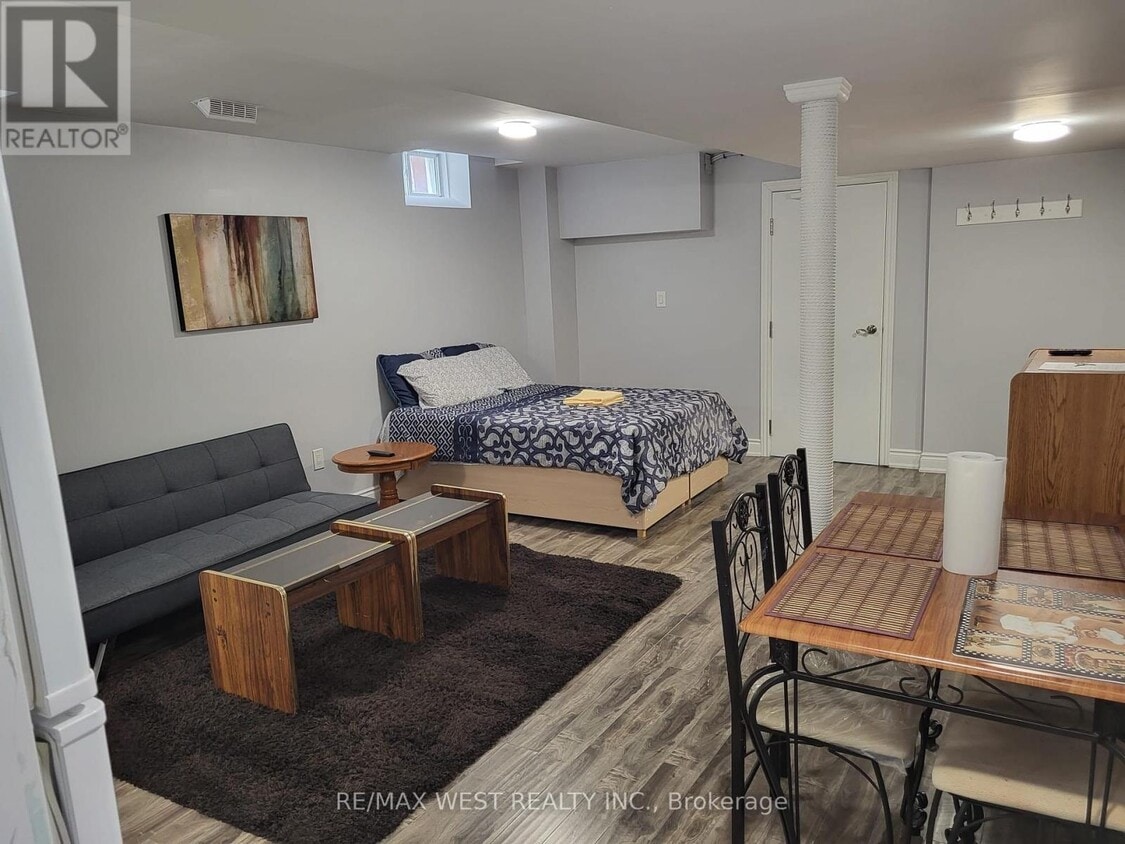 Photo principale - 76 Lexington Rd