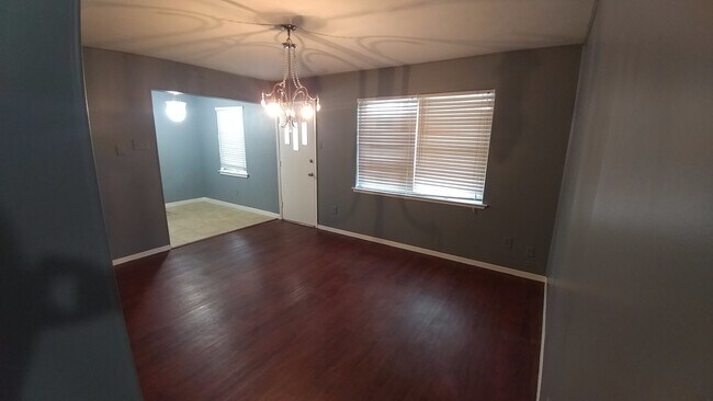 Foto del edificio - Experience the ultimate comfort of living in a 3-bedroom single-family home today!