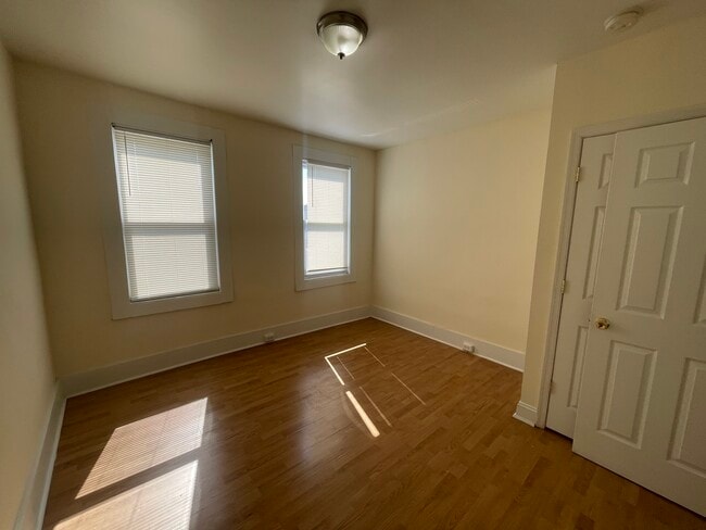 Building Photo - 444 Furrow St