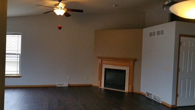 Building Photo - 8035 Starr Grass Dr