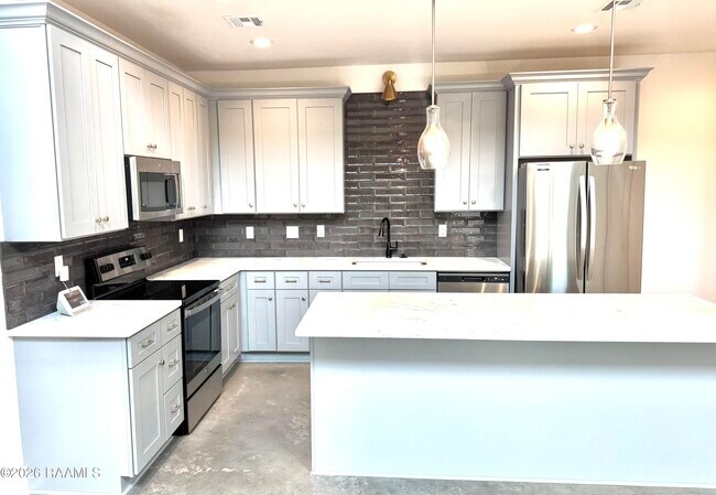 Foto del edificio - 512 Highland Oaks Ln