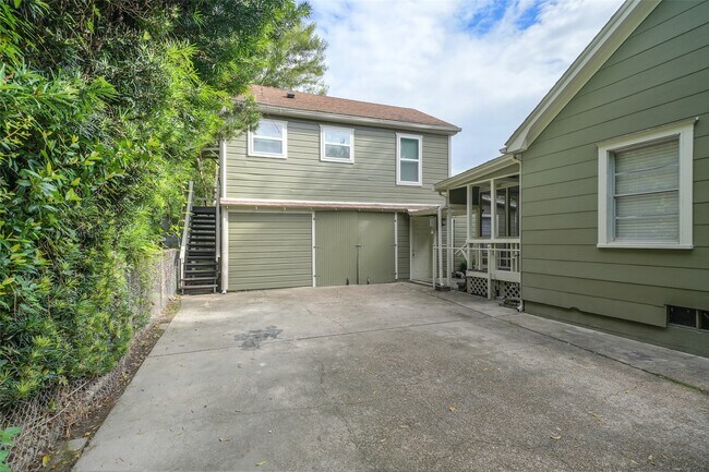 Foto del edificio - 811 Woodard St