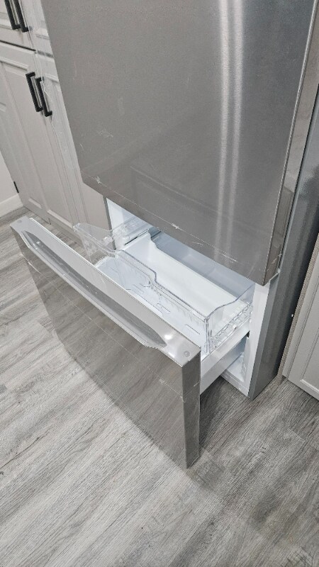 Foto del edificio - 5031 W Willoughby Rd