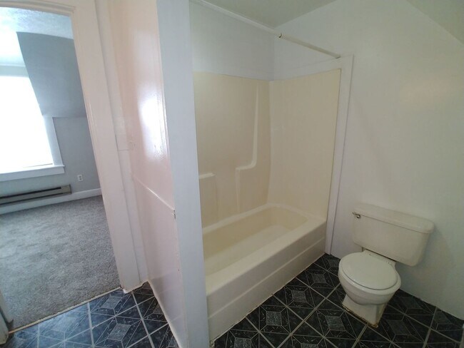 Photo - 308 N 11th St Apartment