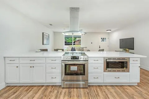Foto del edificio - 1702 Bristol Ct N