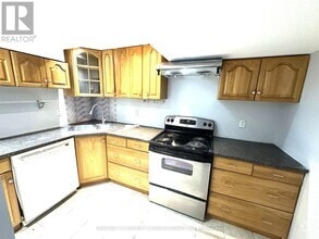 Building Photo - 2638 Sherhill Dr
