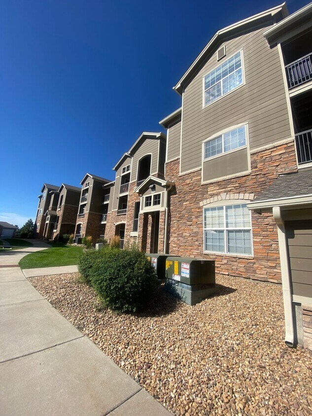 Beautiful 2bd/2ba, 1 Car Garage, Pool, and... Condo for Rent in Erie