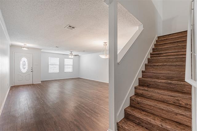 Building Photo - 5344 Los Altos Rd