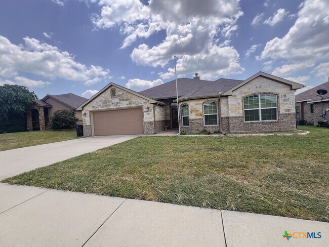 Building Photo - 700 Cosper Creek Dr