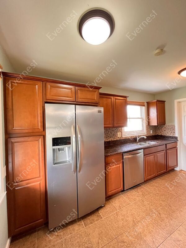 Building Photo - 8457 McKinley