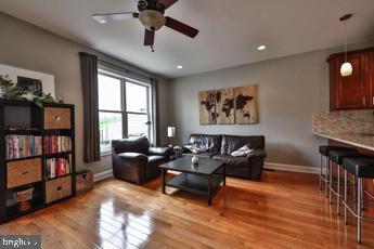Foto del edificio - 4706 Smick St