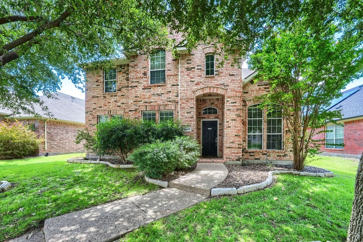 5 Bedroom Home with Brand-New Carpet in Grayhawk | 3-Car Garage | Frisco ISD | Game Room - 5 Bedroom Home with Brand-New Carpet in Grayhawk | 3-Car Garage | Frisco ISD | Game Room