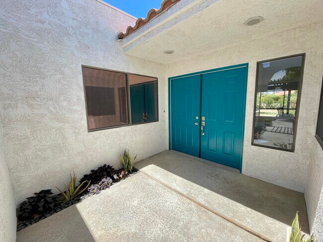 Foto del edificio - 79024 Bayside Ct