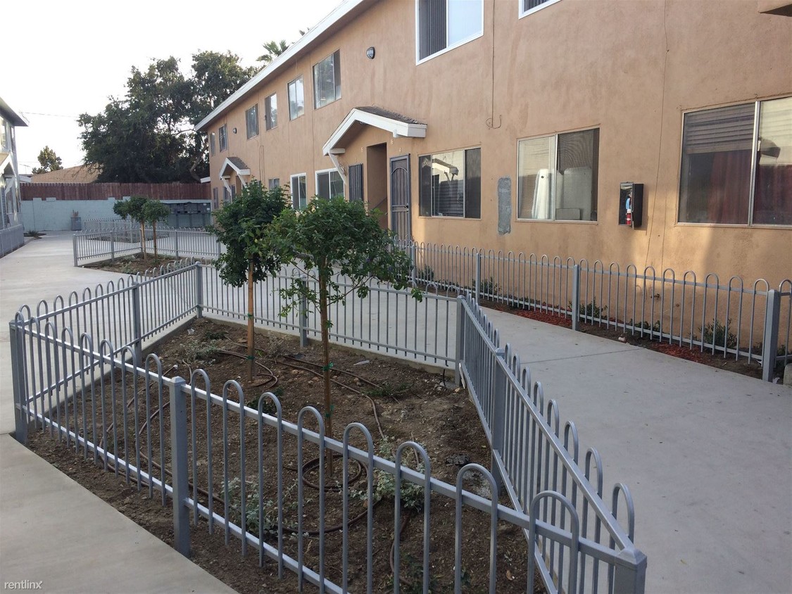 4711 Live Oak St, Cudahy, CA 90201 Condo for Rent in Cudahy, CA