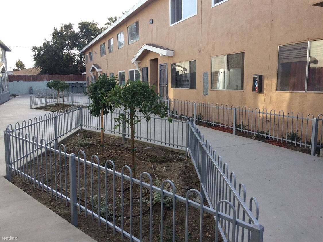 4711 Live Oak St, Cudahy, CA 90201 Condo for Rent in Cudahy, CA