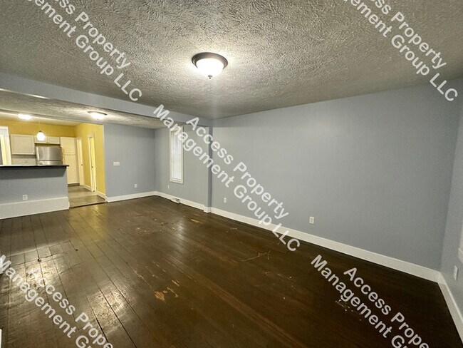 Building Photo - By GVSU Pew Campus 3 Bed 2 Bath home