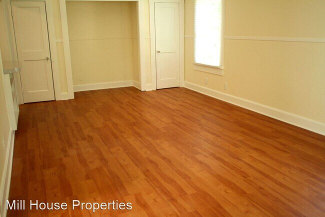Foto del edificio - 1 br, 1 bath House - 503 Coolidge Street