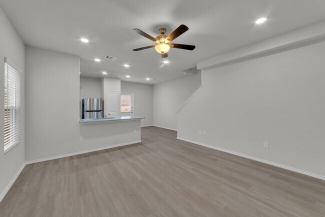 Building Photo - 7356 Misty Ridge Dr
