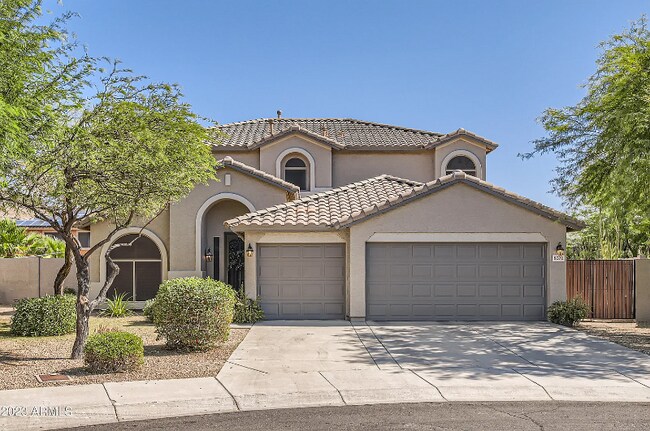 Building Photo - 8370 W Spur Dr