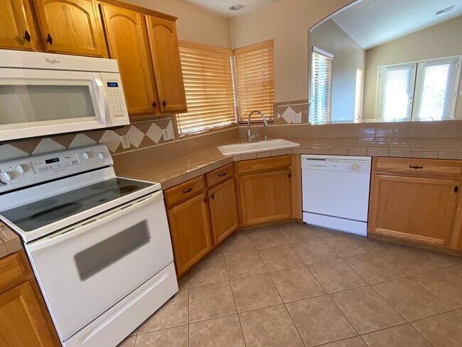 Foto del edificio - 13433 W Watson Ln