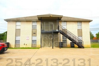 Building Photo - 1708 Spring Rose Cir