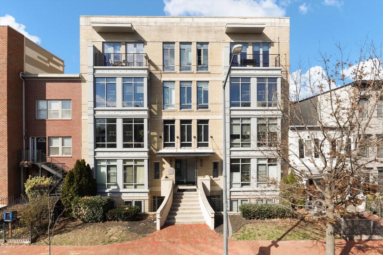 Foto principal - 435 R St NW