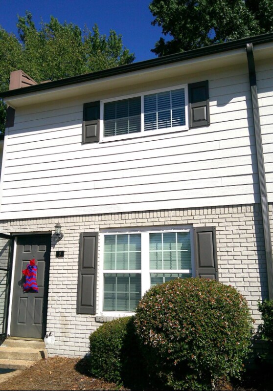 Foto del edificio - 1802 E Jackson Ave