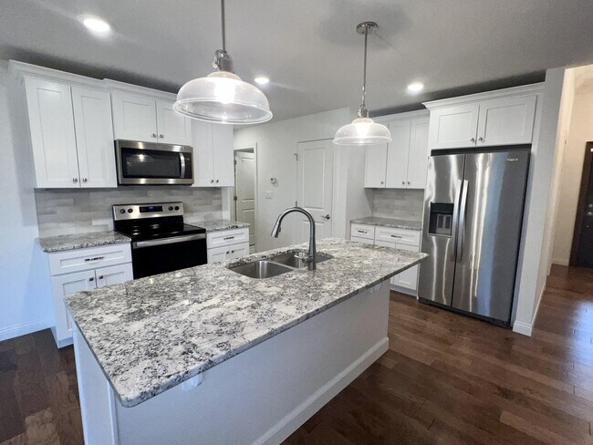 Foto del edificio - 5708 Bower Ln