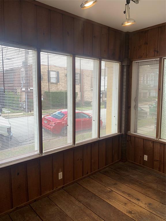 Foto del edificio - 19 Hyde Park Blvd