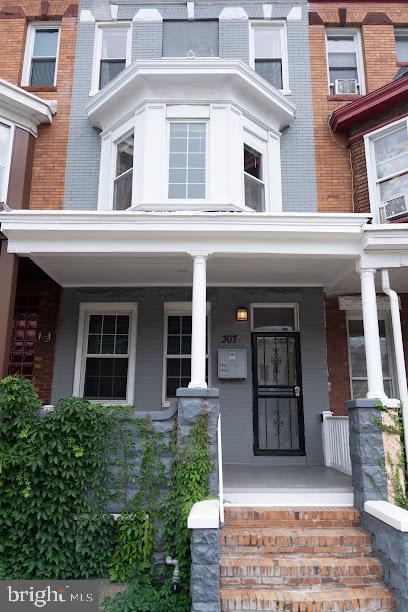 Foto principal - 307 E 25th St